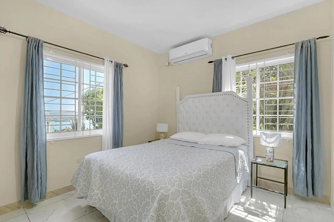 Nyaraló Palm Leaf Cottage Montego Bay Jamaica
