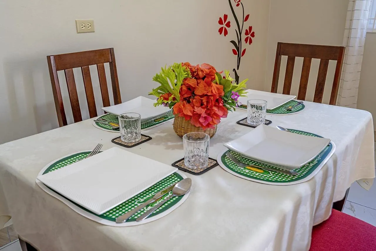 Palm Leaf Cottage Montego Bay Nyaraló
